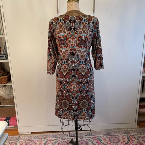 Women’s Plus Size Popover Knit Swing Dress with neckline detail - Picture 4 of 4
